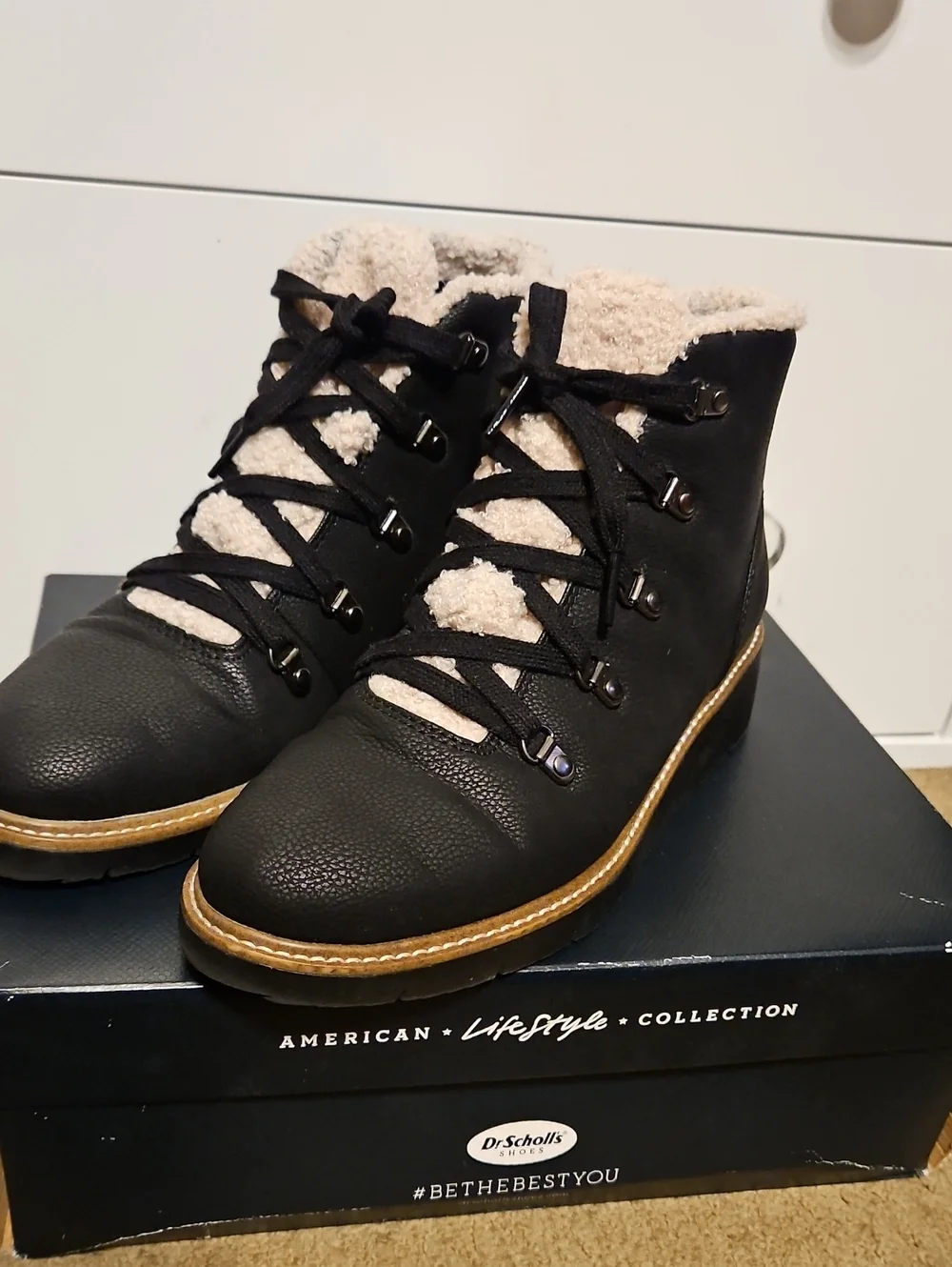 Dr. Scholl's Black Lace-Up Ankle Boots with Cream Faux-Shearling